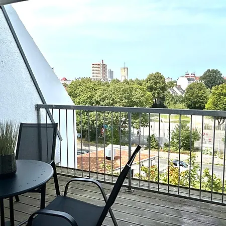 Bhv-Moderne Wohnung Mit Terrasse, 24H Self-Check-In, Tv, Internet, Disneyplus, Waschmaschine Bremerhaven Exterior photo