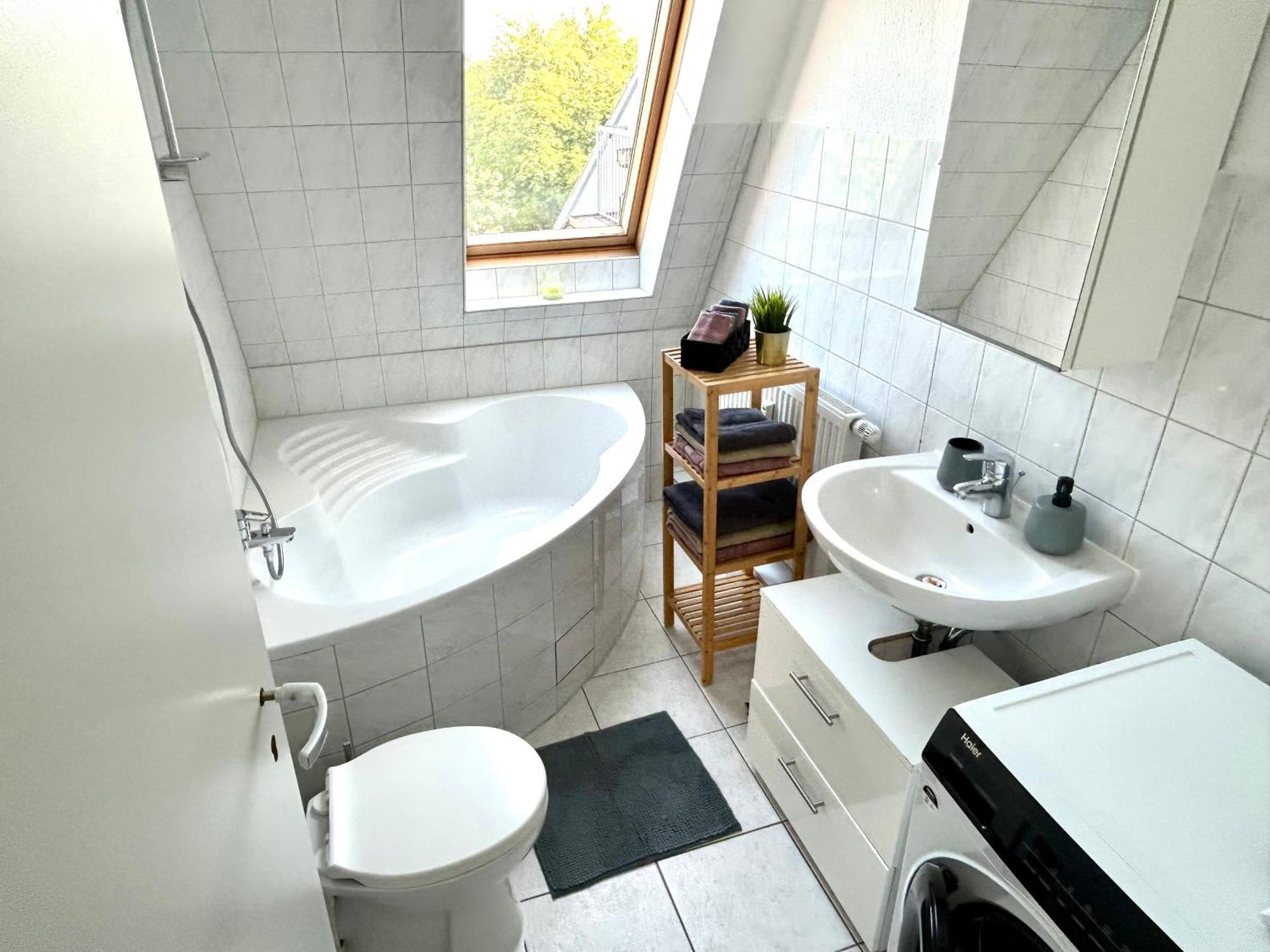Bhv-moderne Mit Terrasse, 24h Self-check-in, Tv, Internet, Disneyplus, Waschmaschine Apartment