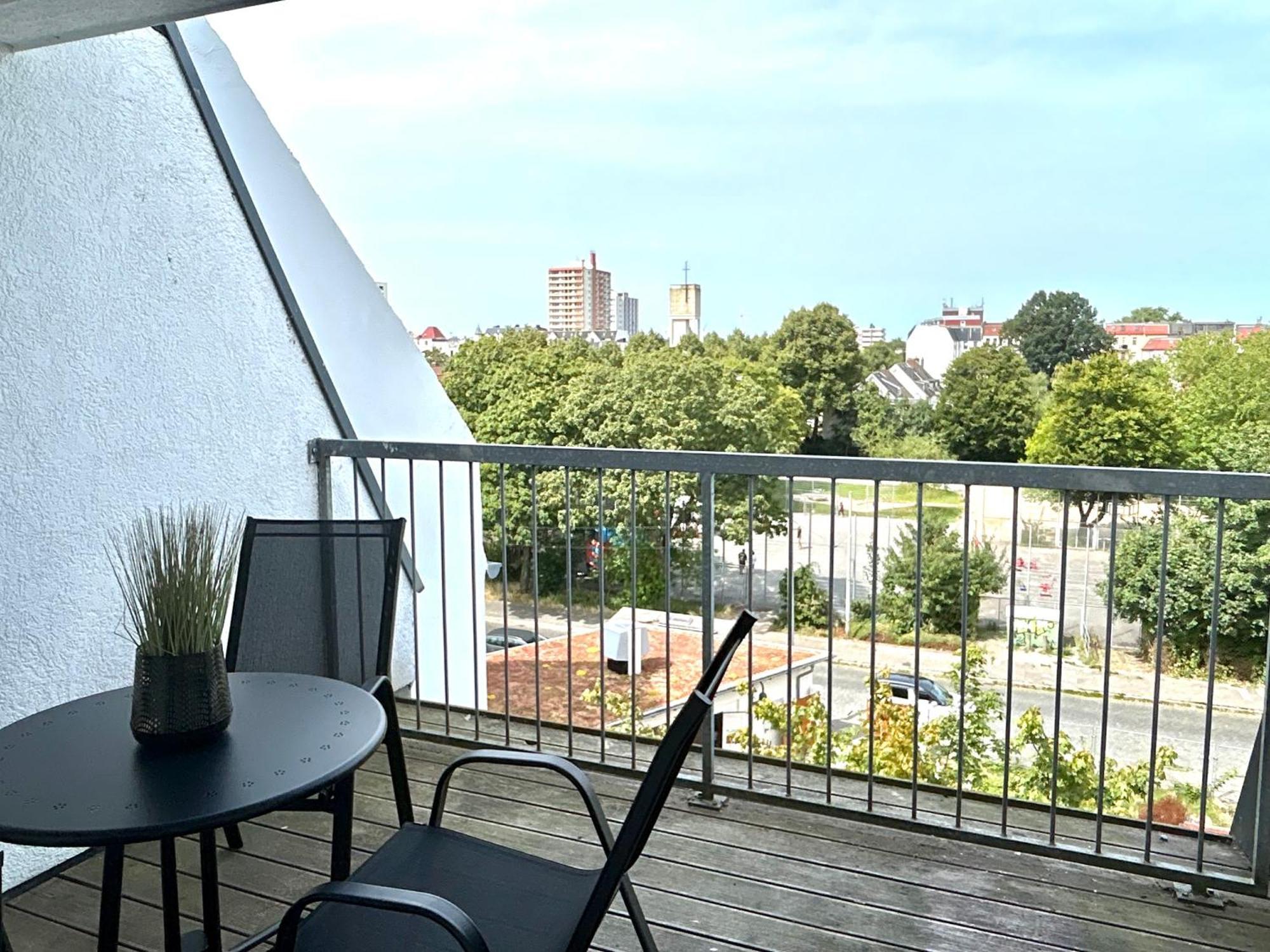 Appartement Bhv-3- Und 5-zimmer Mit Terrasse, 24h Self-check-in, Tv, Internet, Disneyplus, Waschmaschine Bremerhaven